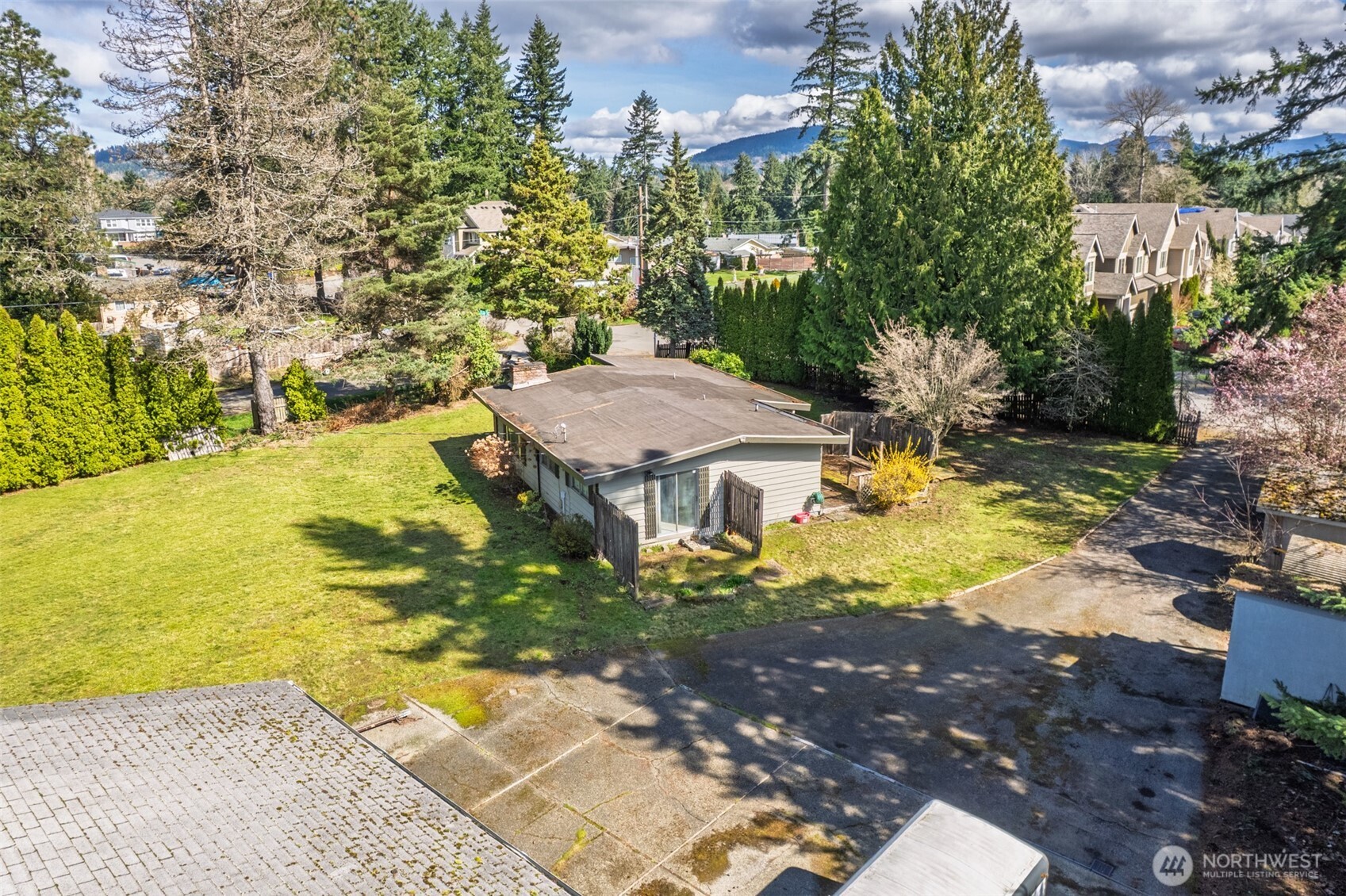 16055 SE 135th Street , Renton, WA 98059