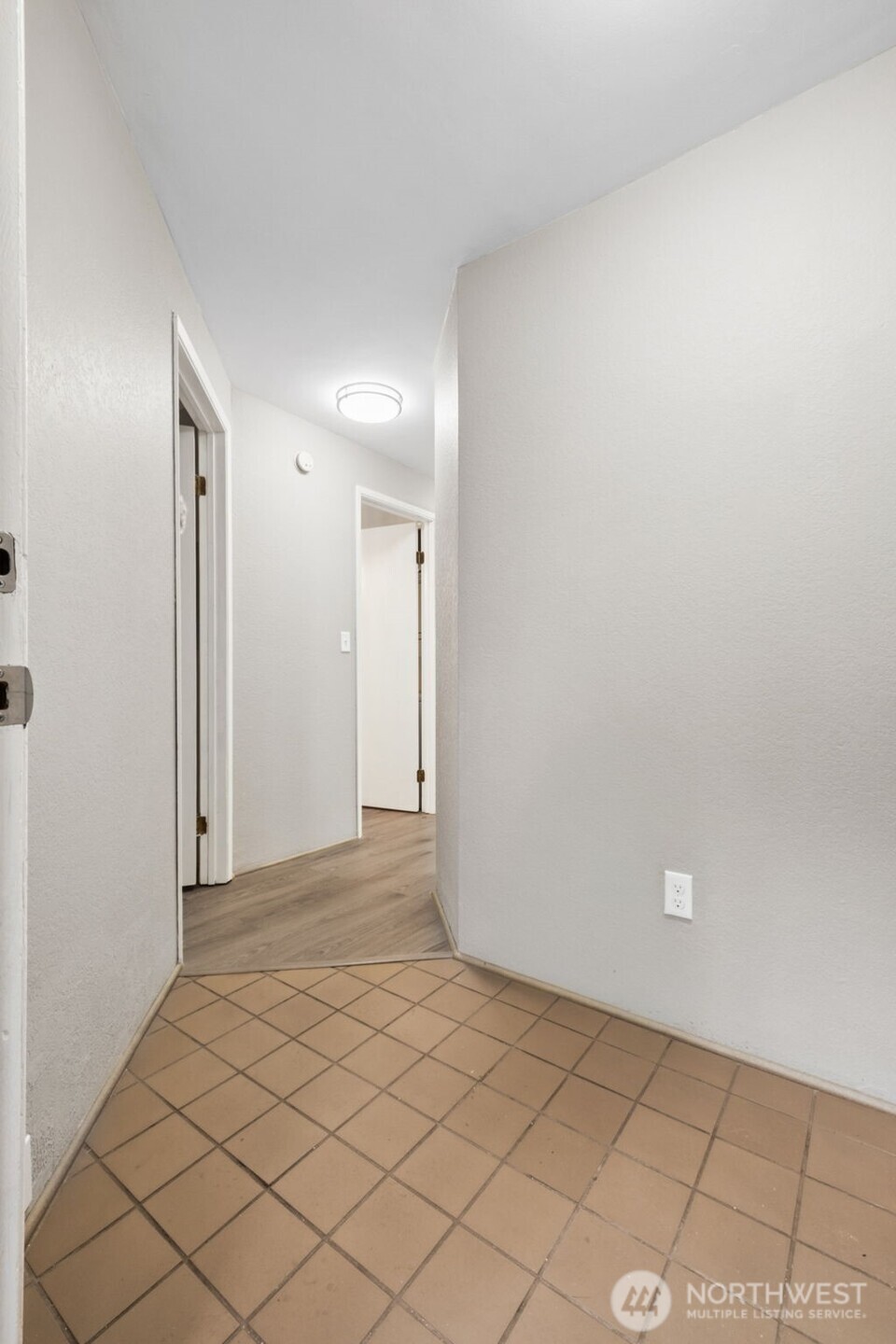 15715 4th Avenue S #21, Burien, WA 98148