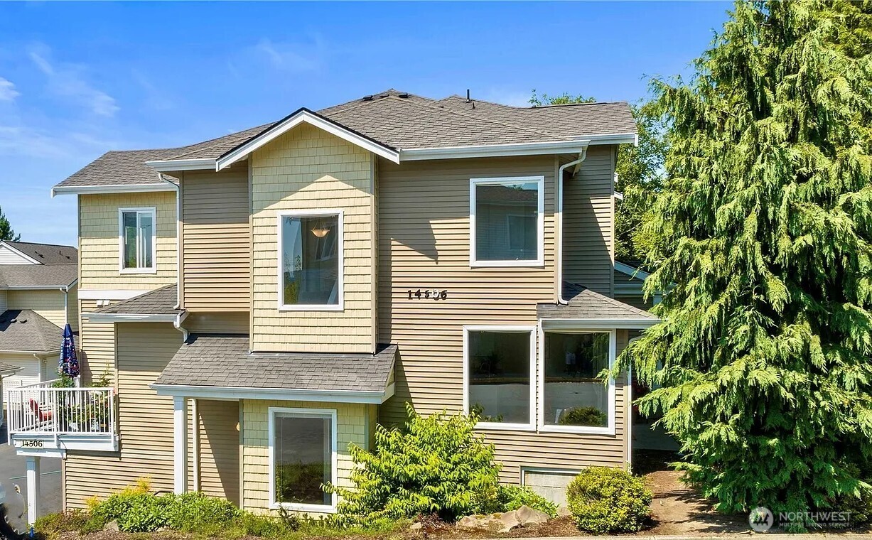 14506 1st Lane NE #101, Duvall, WA 98019