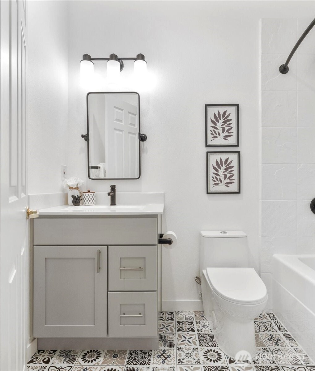 14506 1st Lane NE #101, Duvall, WA 98019