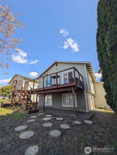 10341 Stone Avenue N, Seattle, WA 98133 - Photo 18