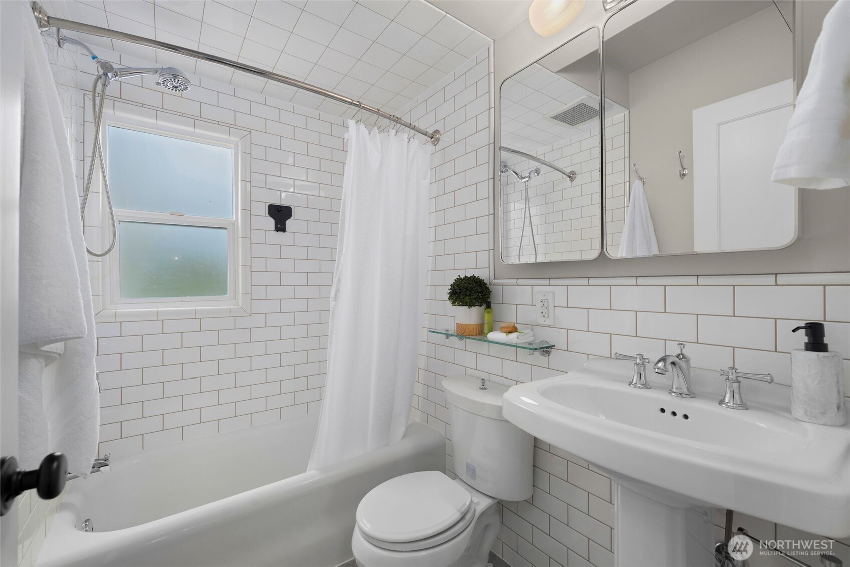 933 Yakima Place S, Seattle, WA 98144