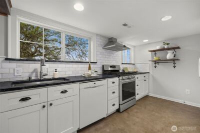 933 Yakima Place S, Seattle, WA 98144 - Photo 15