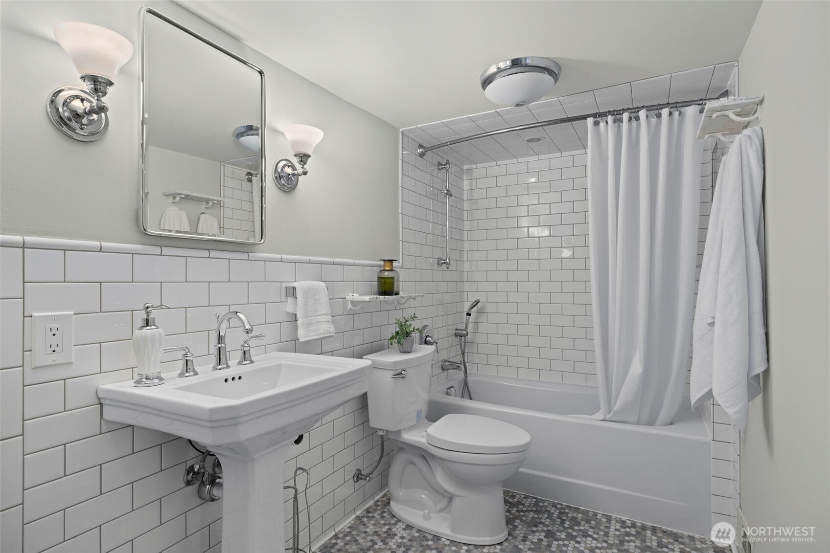 933 Yakima Place S, Seattle, WA 98144