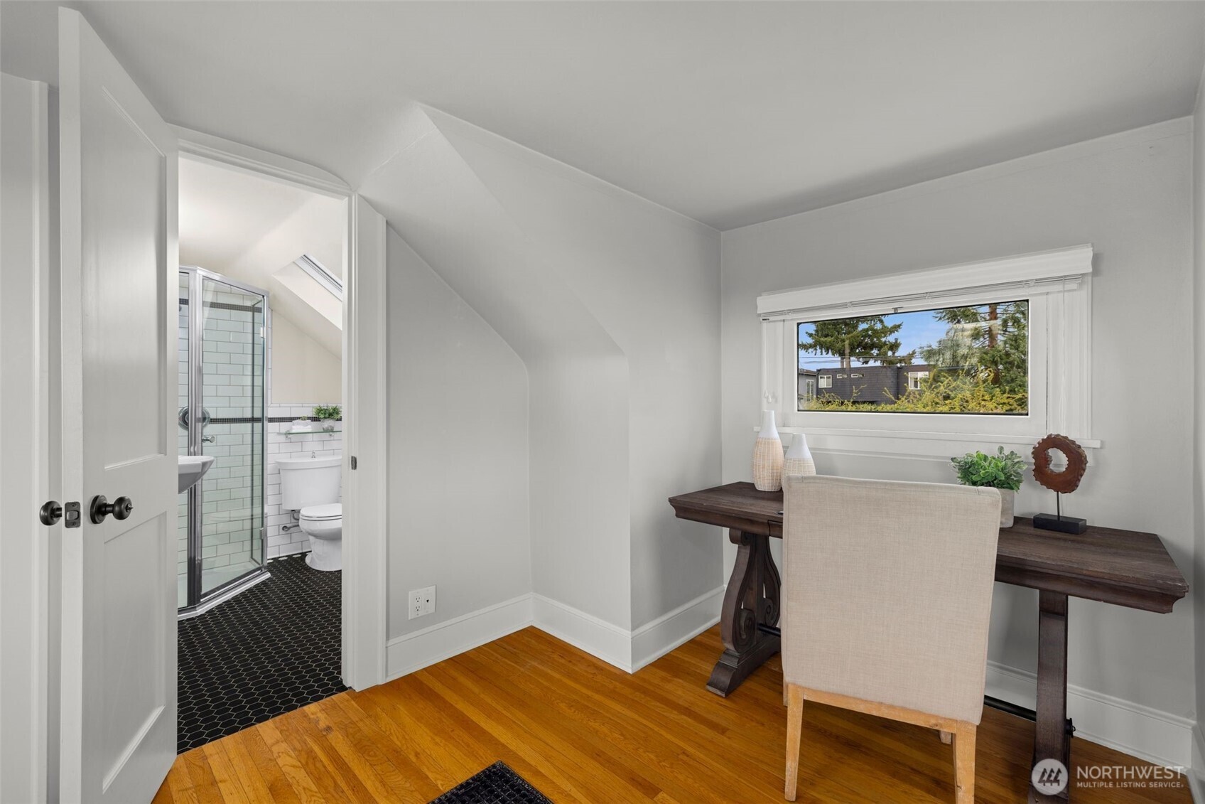 933 Yakima Place S, Seattle, WA 98144