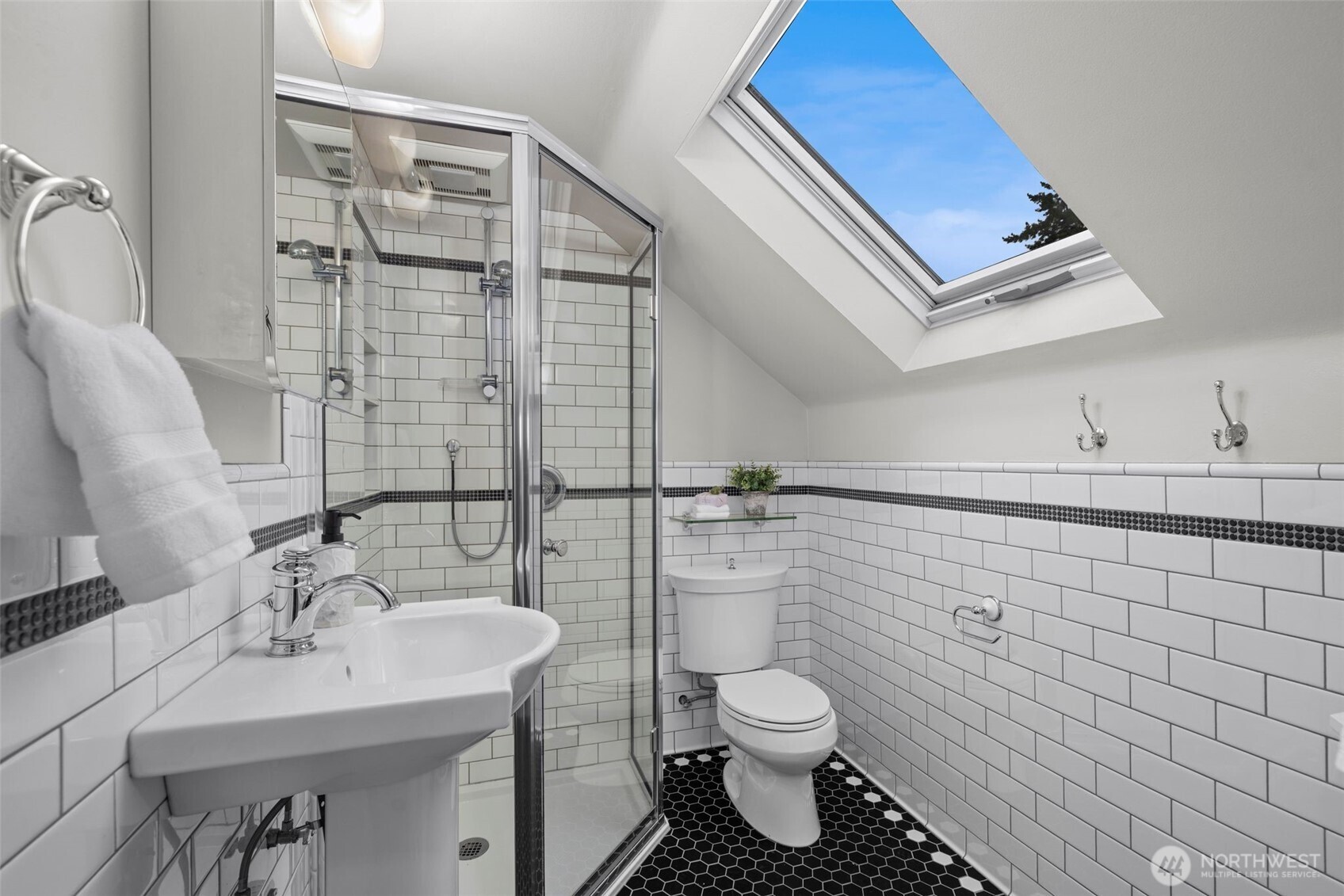 933 Yakima Place S, Seattle, WA 98144