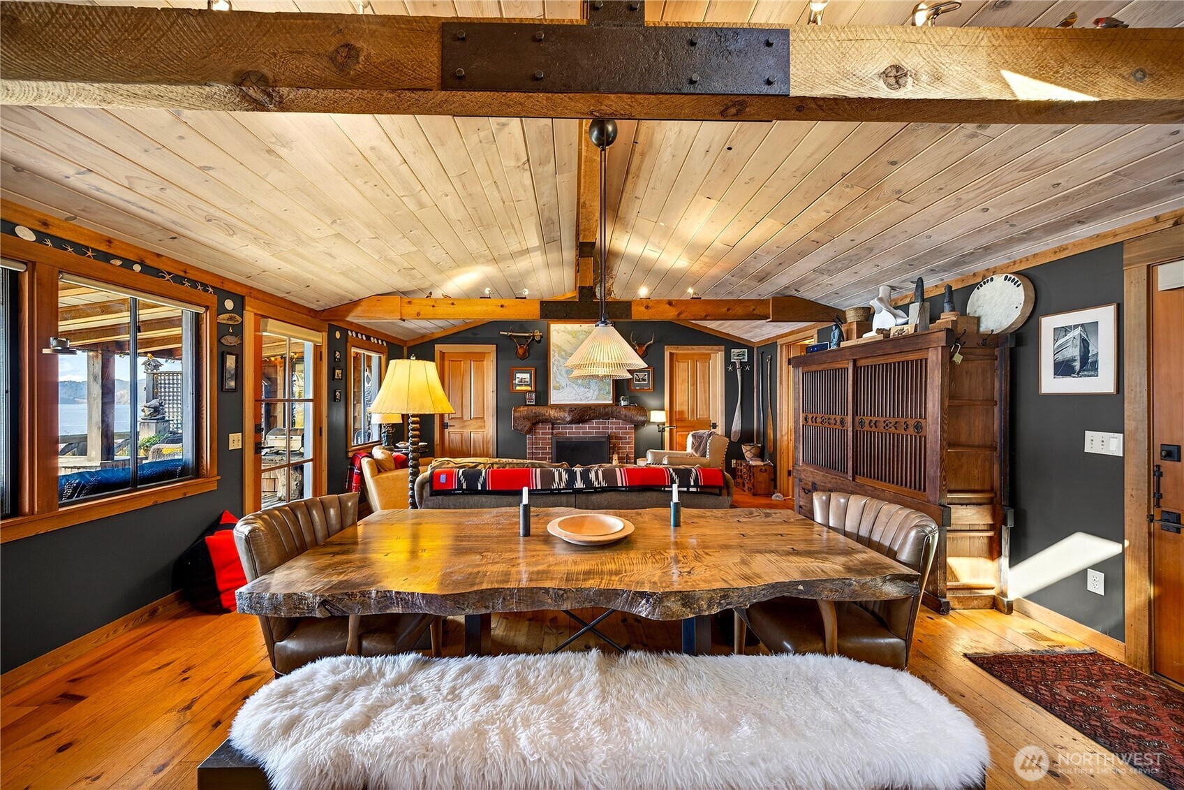 5132 West Shore Road , Anacortes, WA 98221