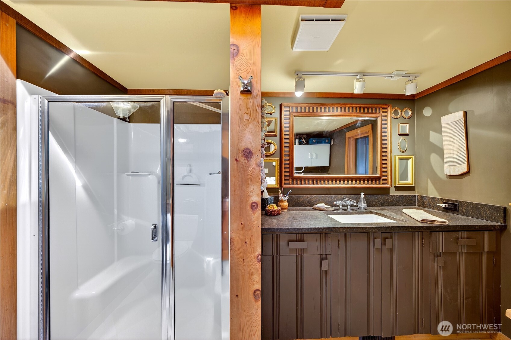 5132 West Shore Road , Anacortes, WA 98221