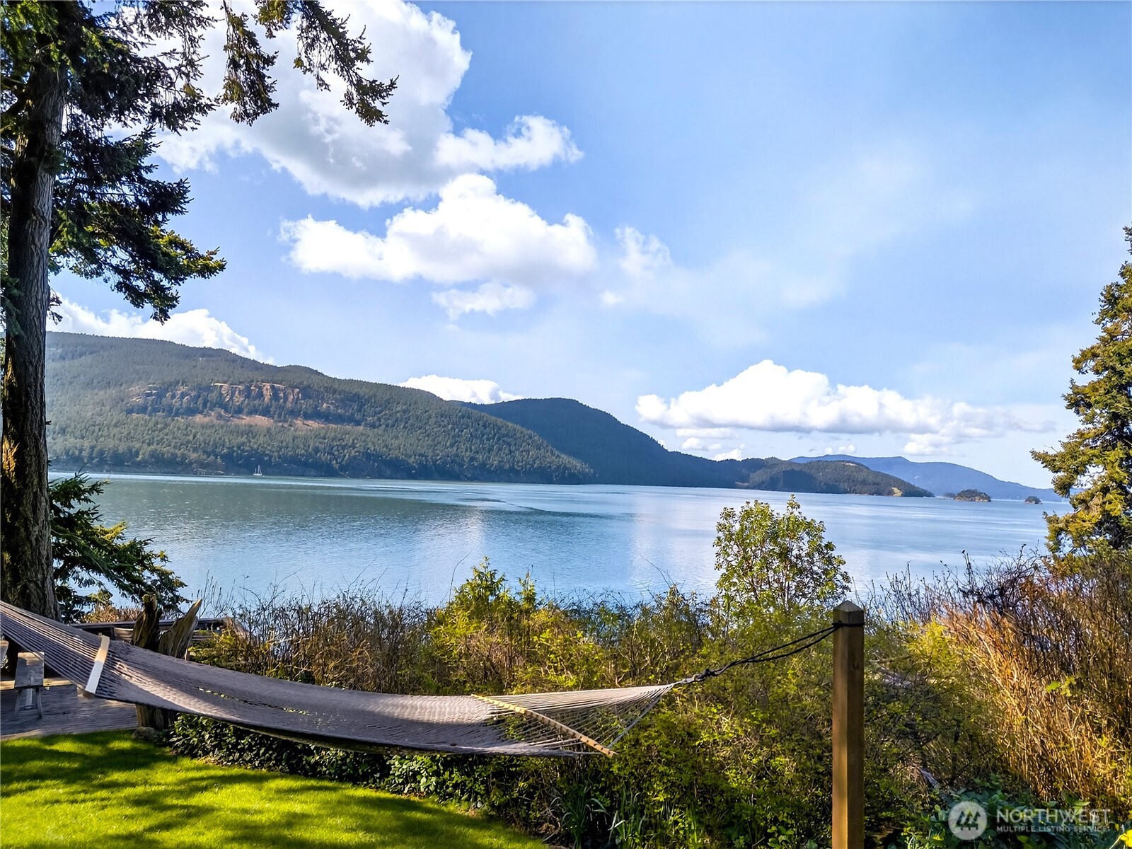 5132 West Shore Road , Anacortes, WA 98221