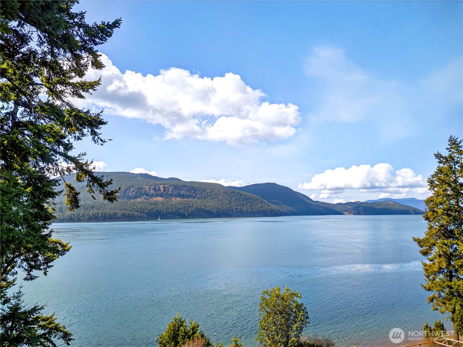 5132 West Shore Road , Anacortes, WA 98221