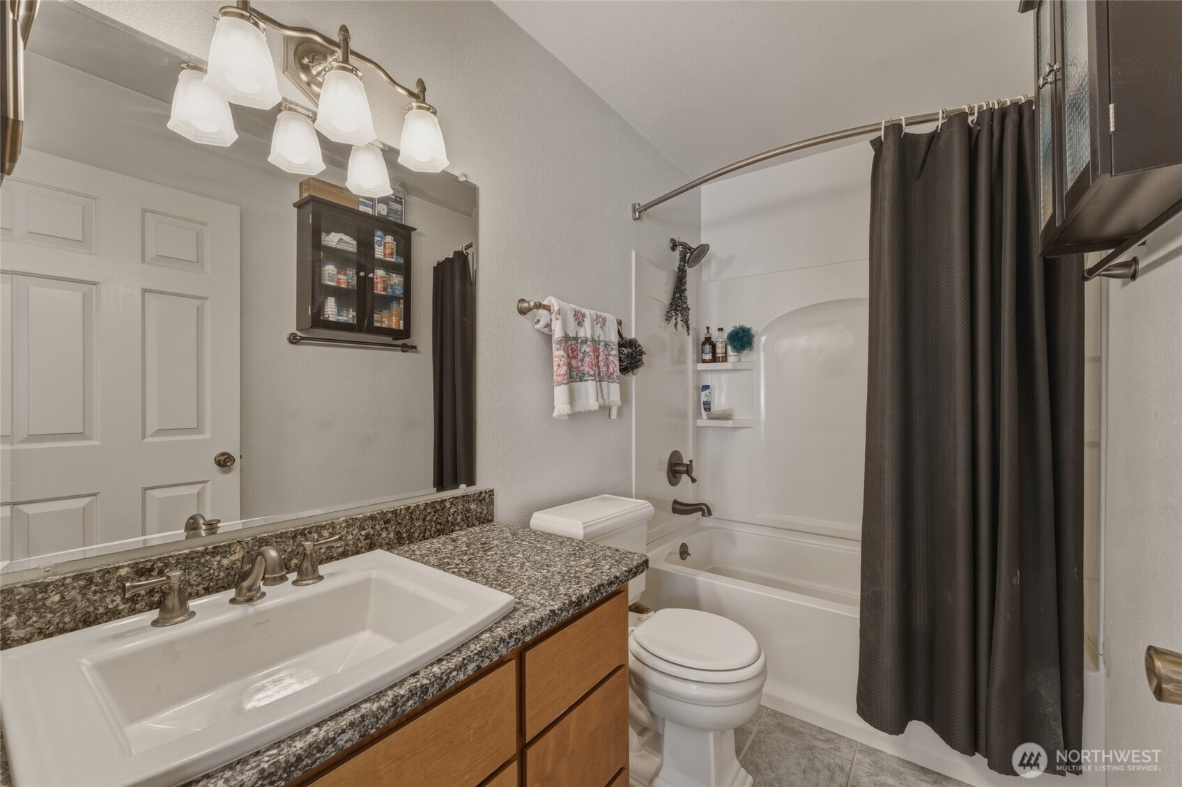 1140 SE Colonial Drive , College Place, WA 99362