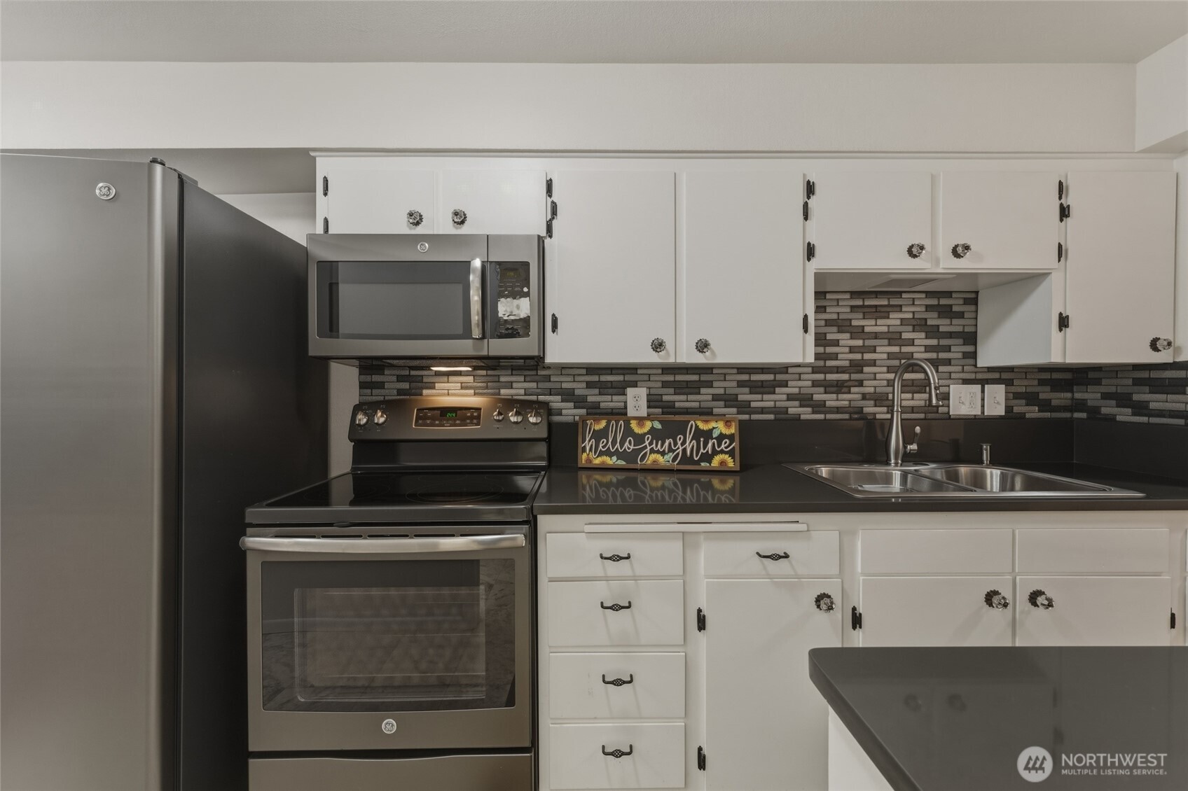 1140 SE Colonial Drive , College Place, WA 99362