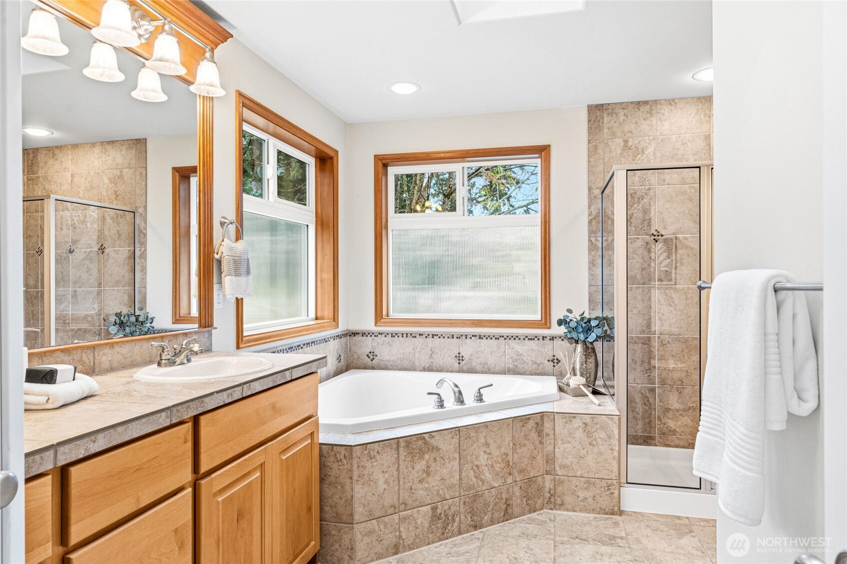 8133 NE 147th Street , Kenmore, WA 98028