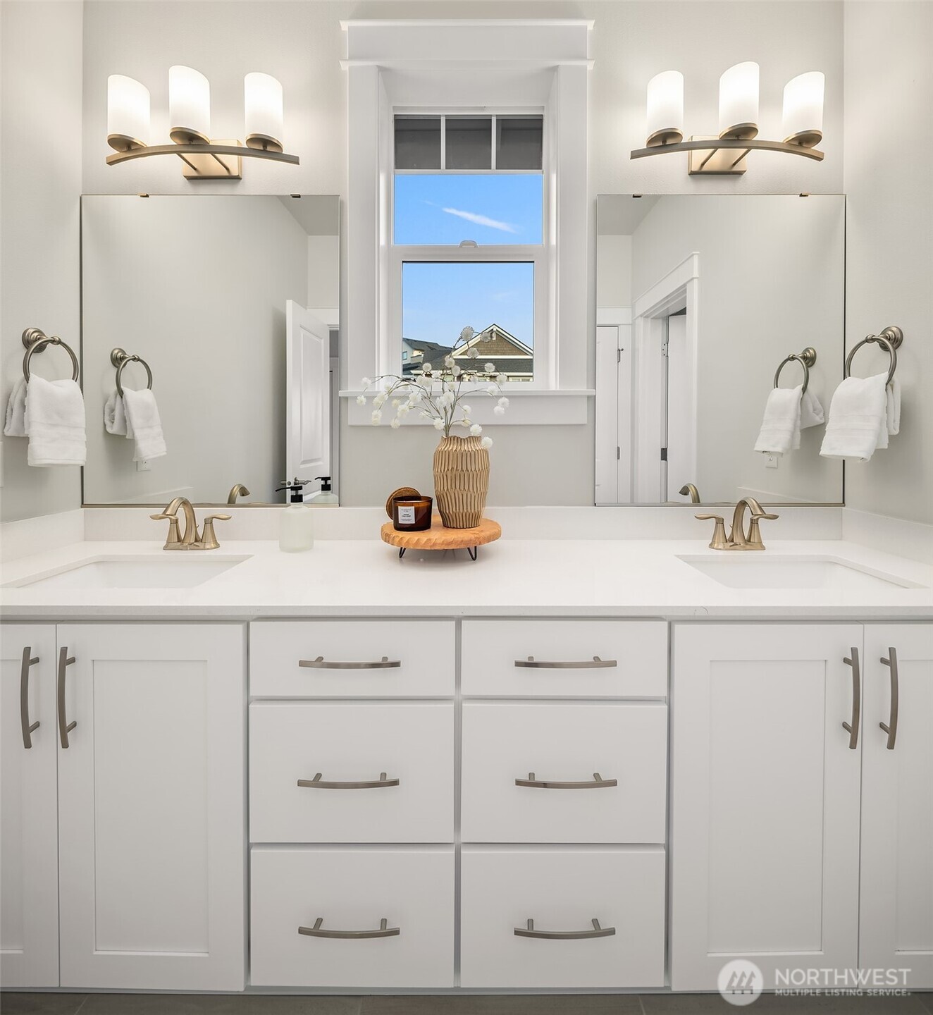 1335 Westridge Way NE, Issaquah, WA 98029