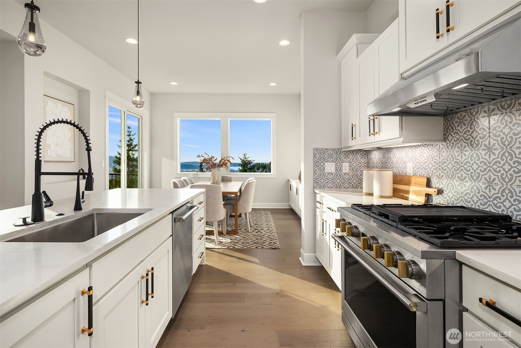1335 Westridge Way NE, Issaquah, WA 98029