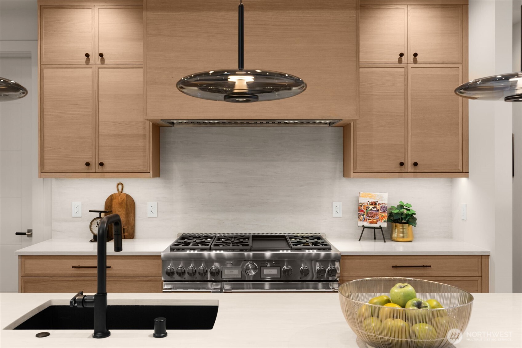 312 160th Avenue NE, Bellevue, WA 98008