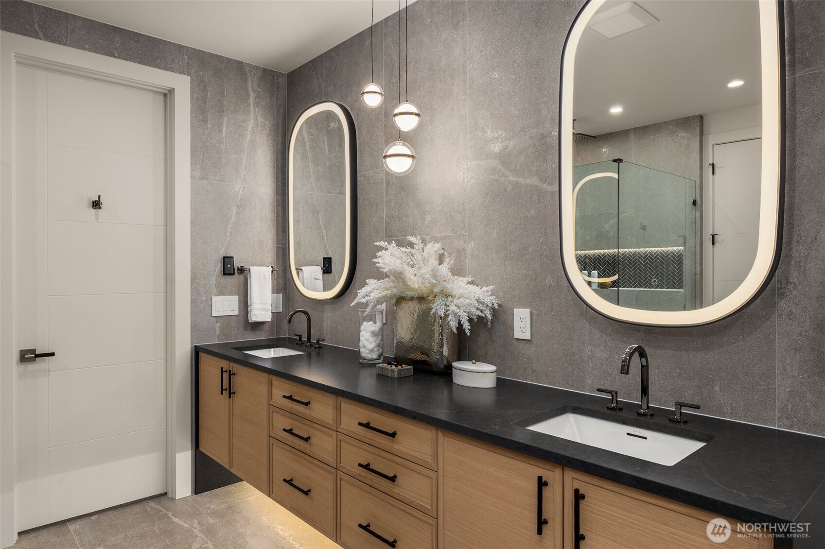 312 160th Avenue NE, Bellevue, WA 98008