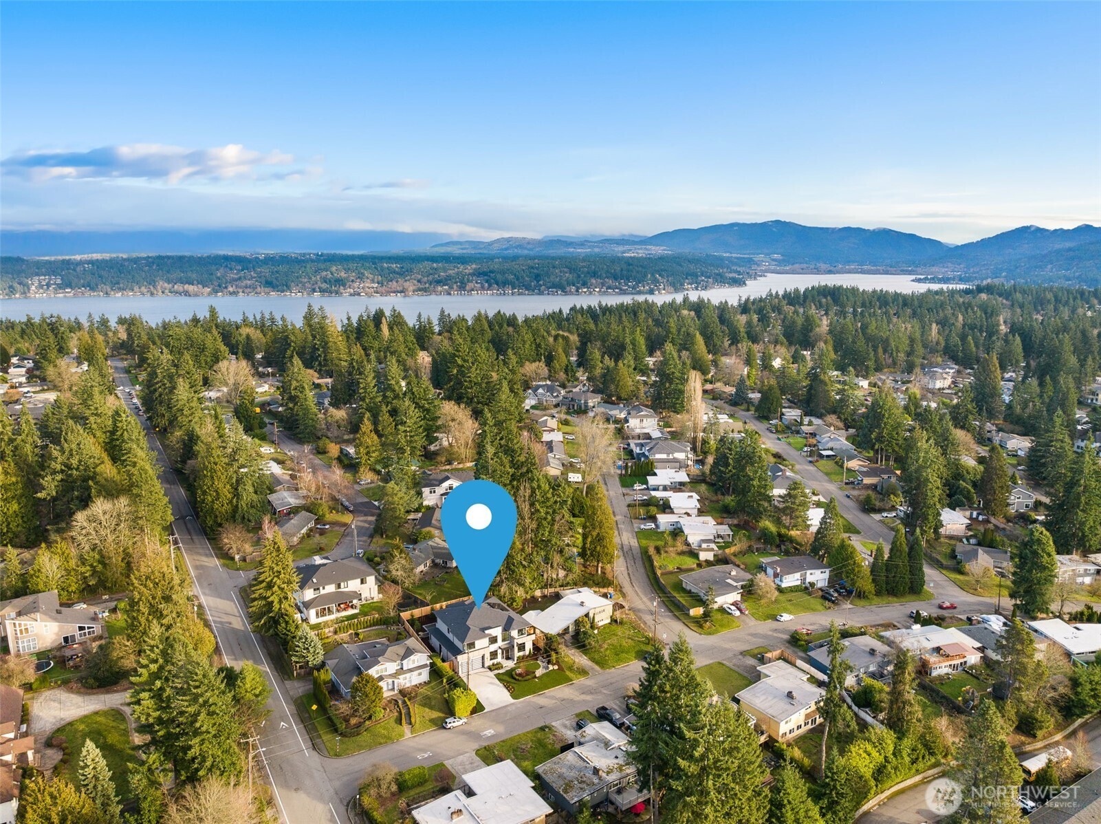 312 160th Avenue NE, Bellevue, WA 98008