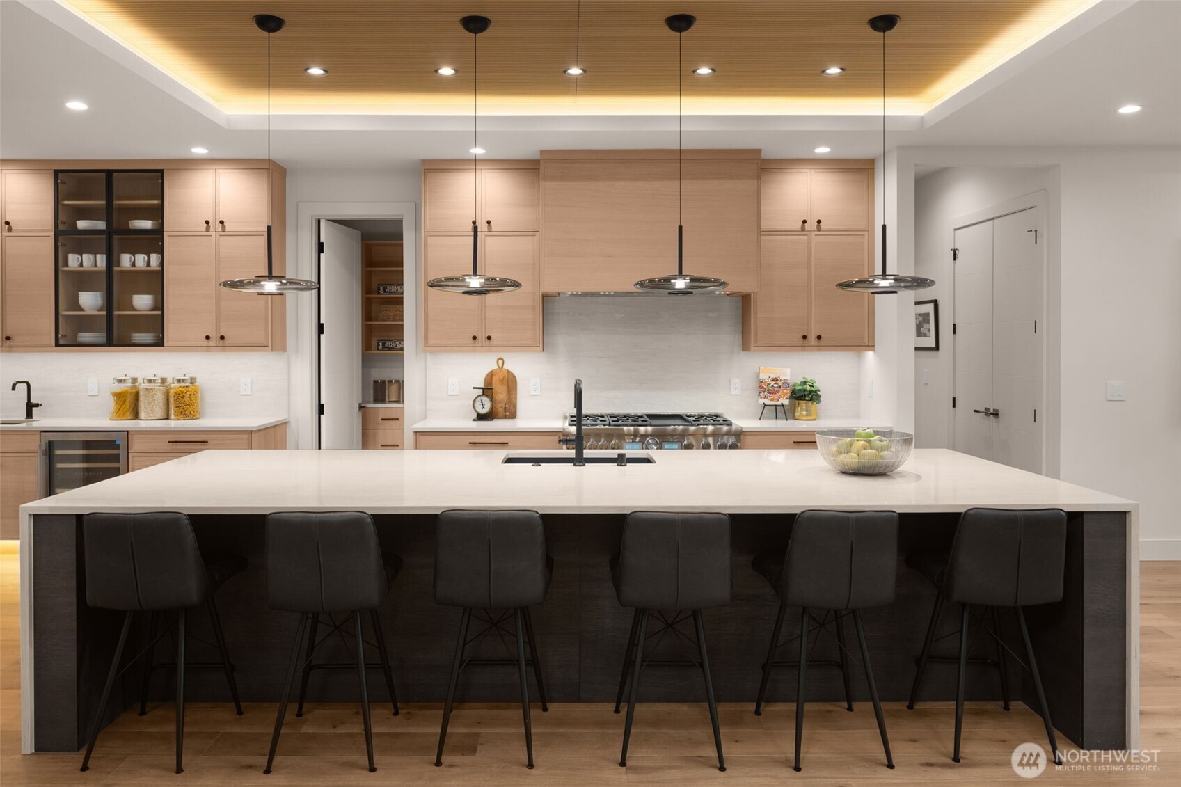 312 160th Avenue NE, Bellevue, WA 98008