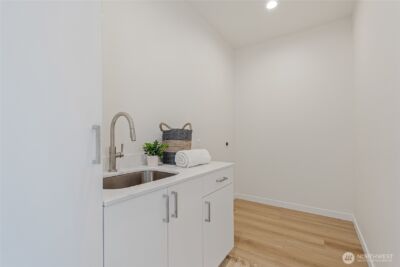 11231 Greenwood Avenue N #B, Seattle, WA 98133 - Photo 27