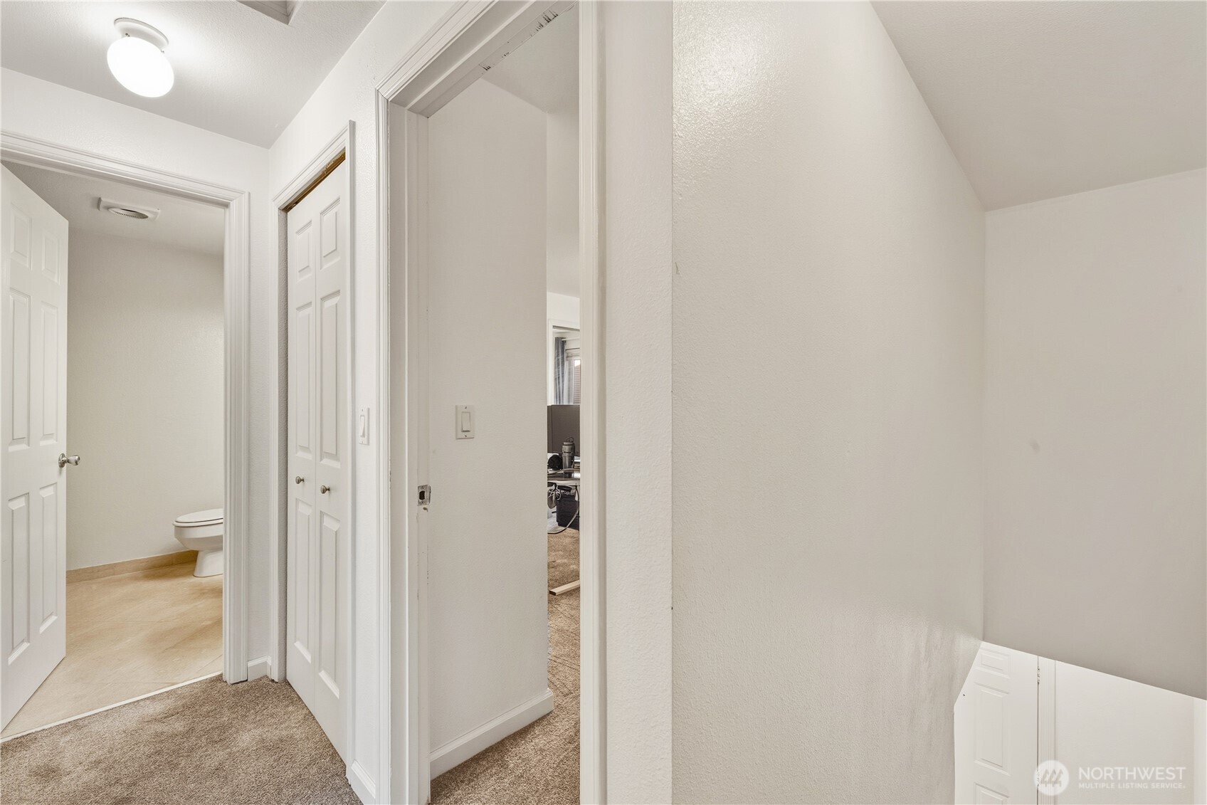13706 26th Place W #B18, Lynnwood, WA 98087