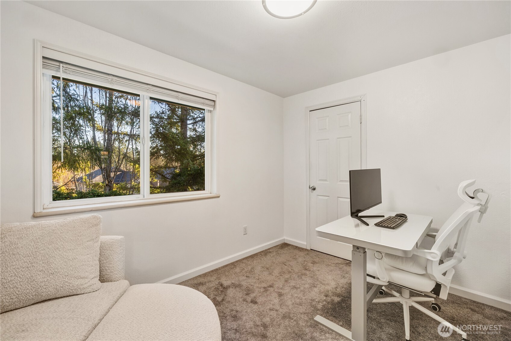 13706 26th Place W #B18, Lynnwood, WA 98087