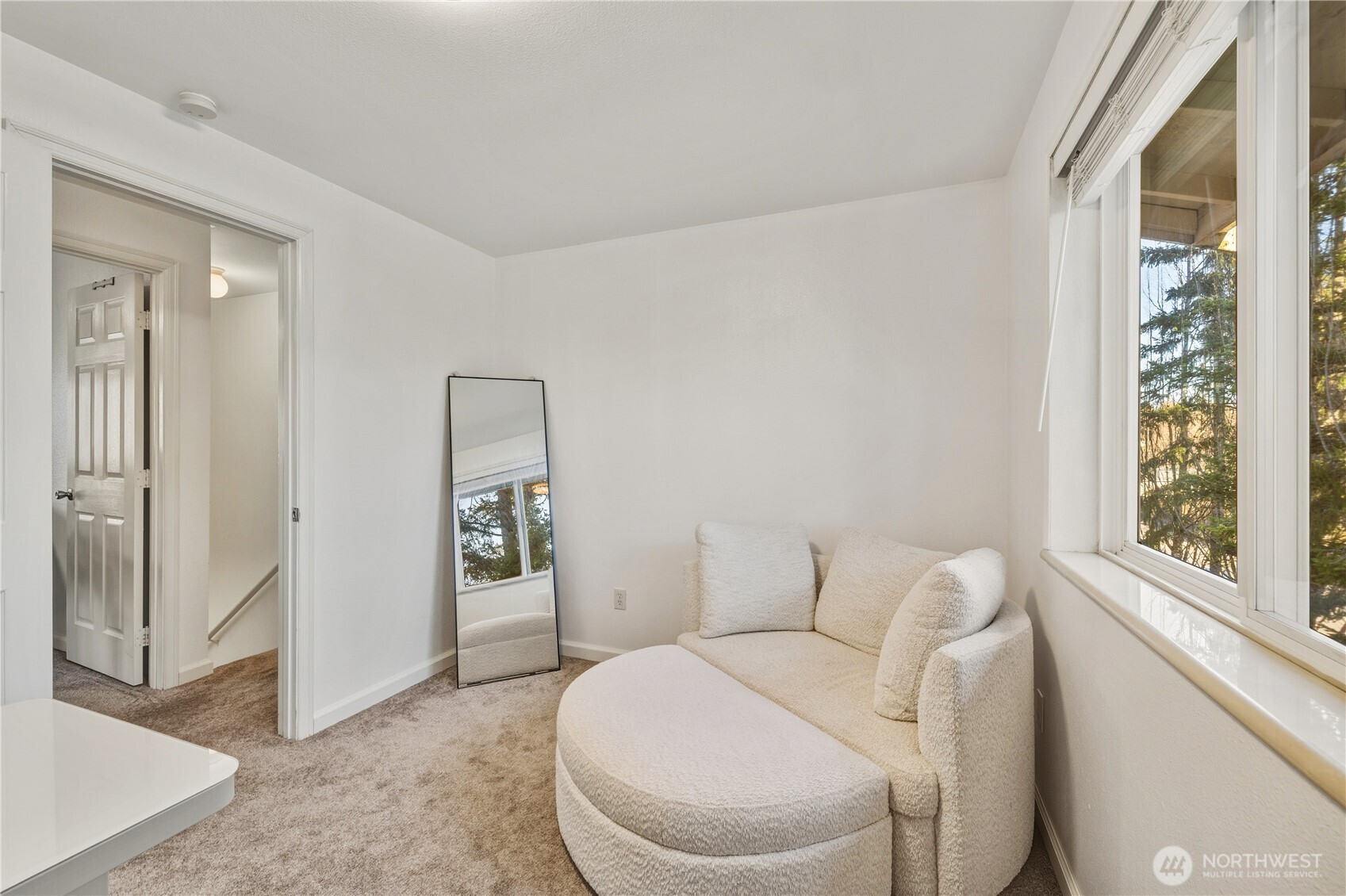 13706 26th Place W #B18, Lynnwood, WA 98087