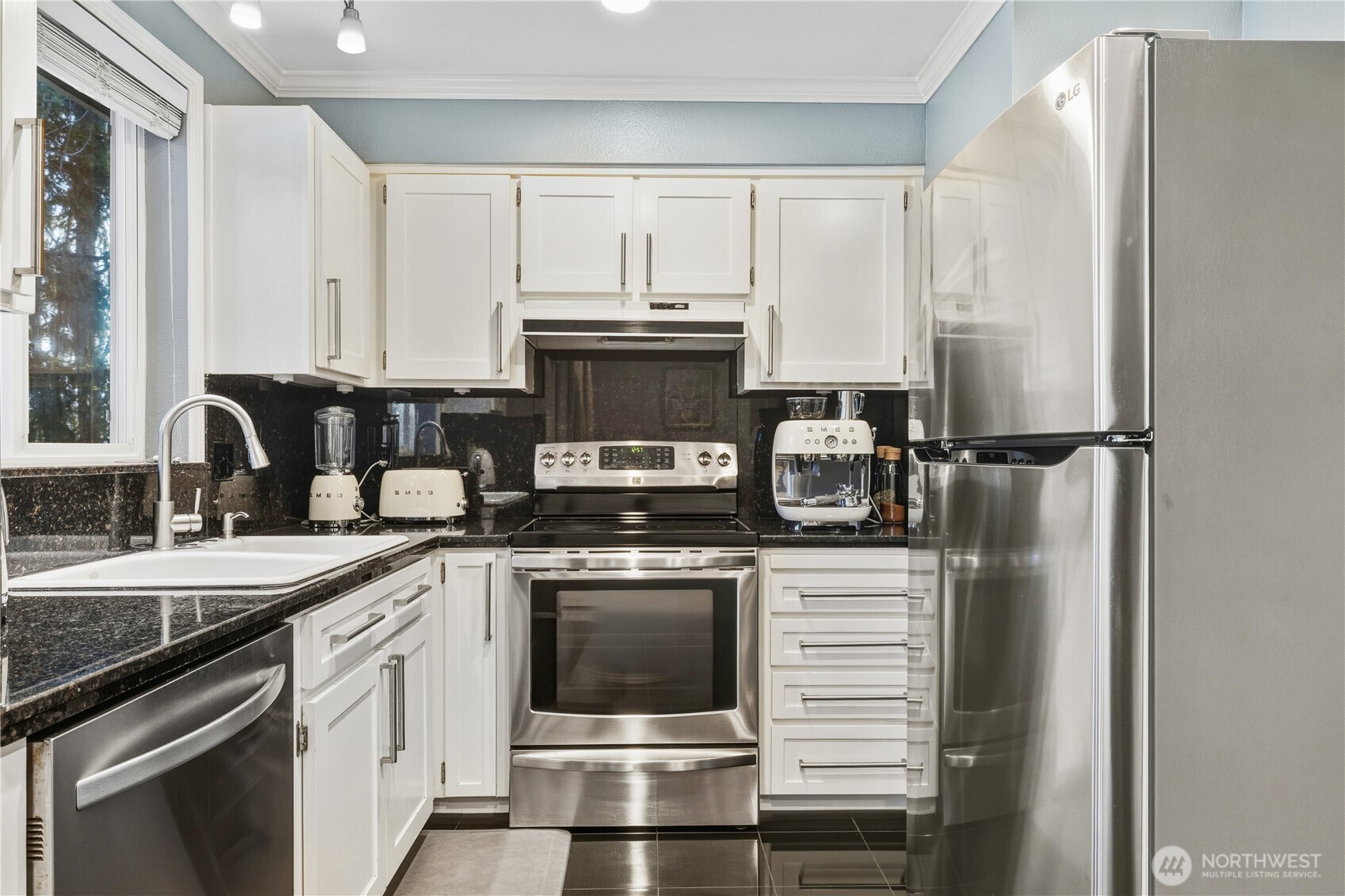13706 26th Place W #B18, Lynnwood, WA 98087