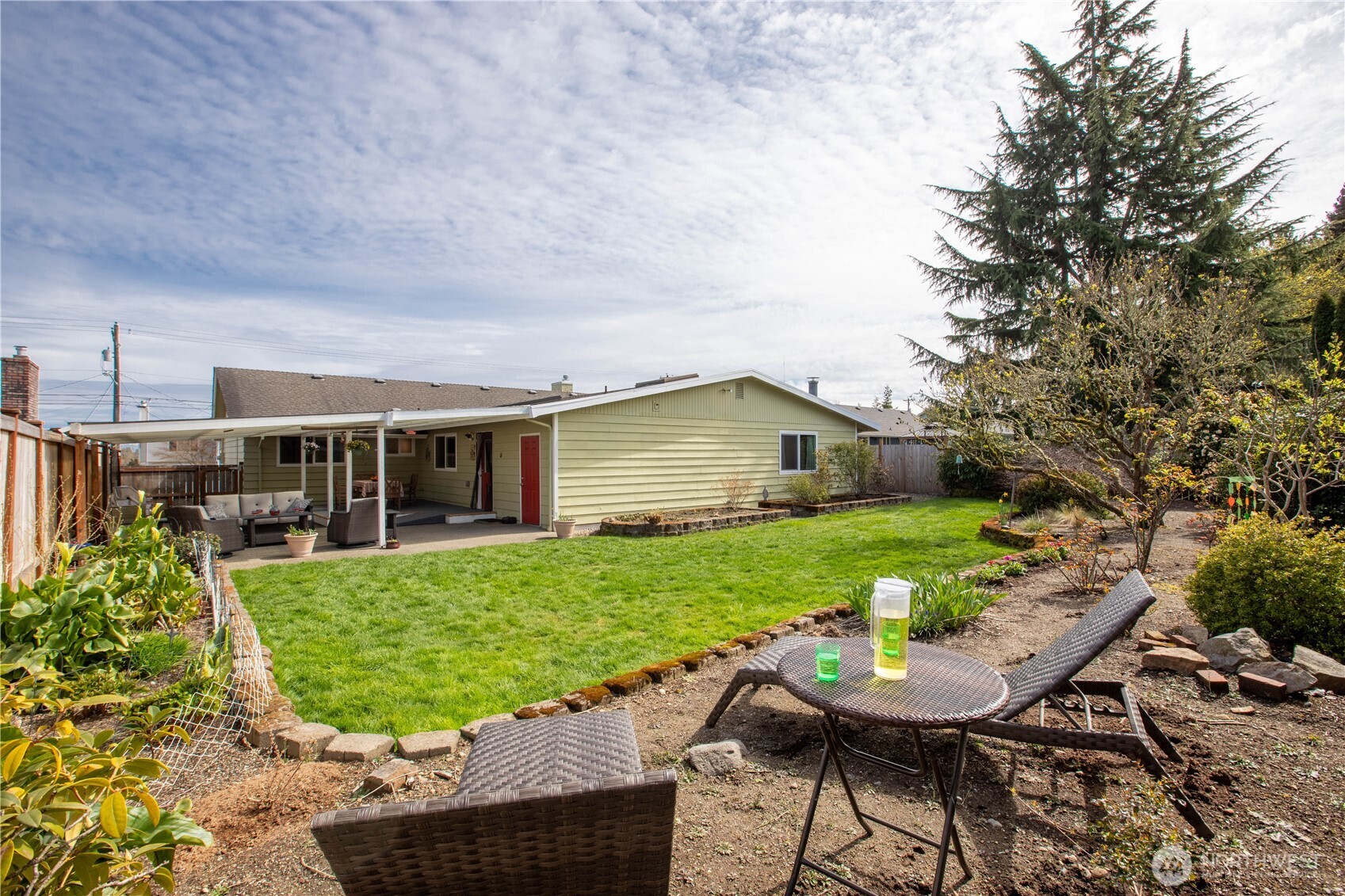 4020 N Vassault Street , Tacoma, WA 98407-1106