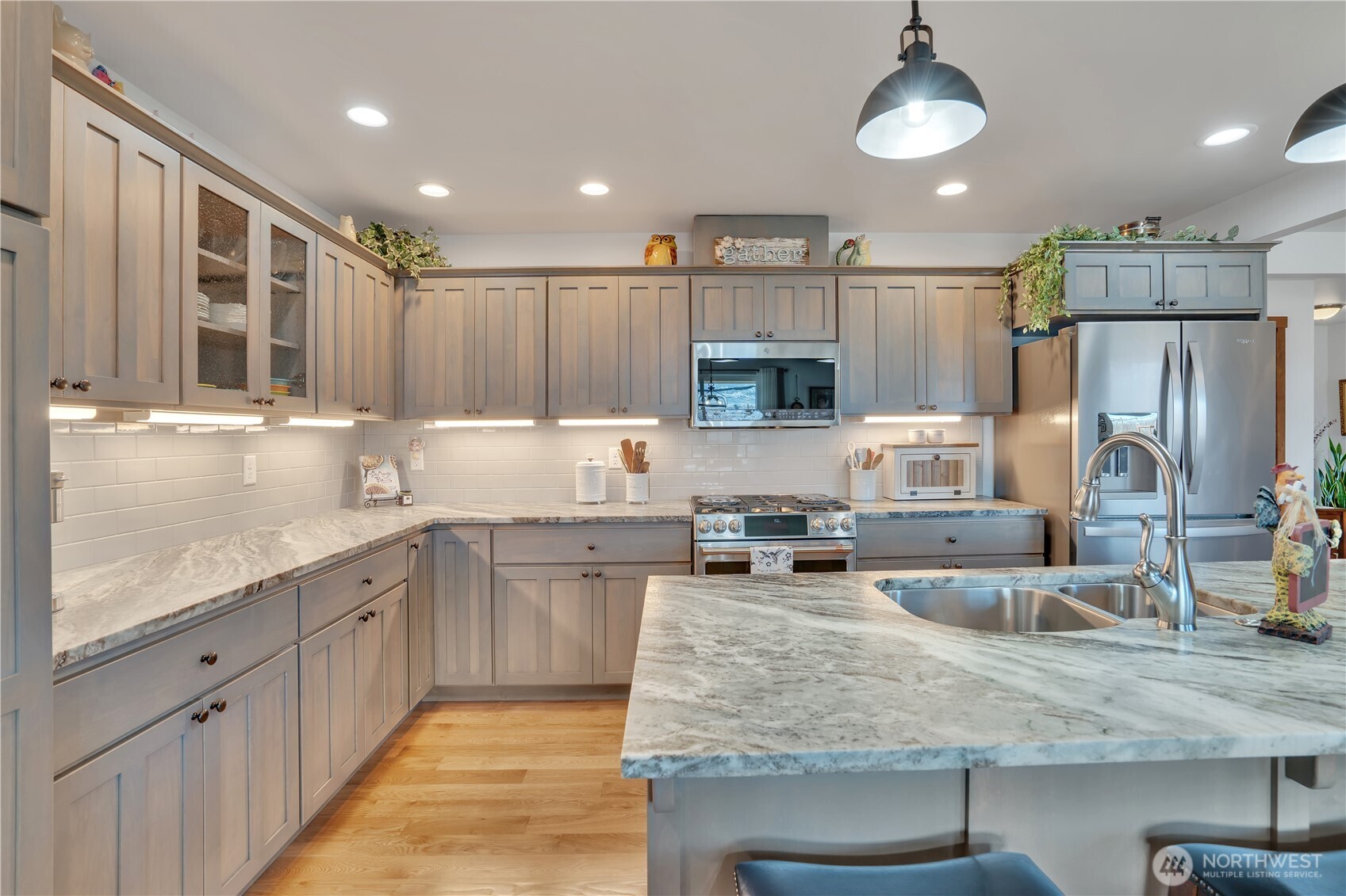 647 S Newton Avenue , East Wenatchee, WA 98802