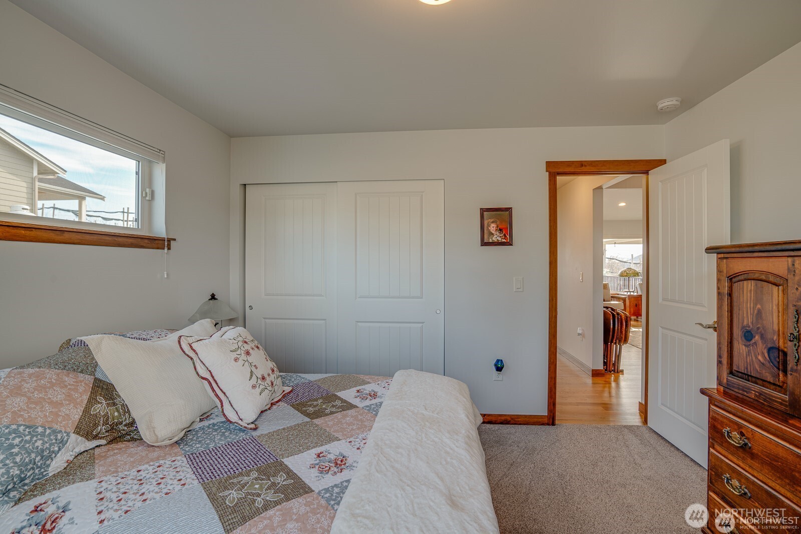 647 S Newton Avenue , East Wenatchee, WA 98802