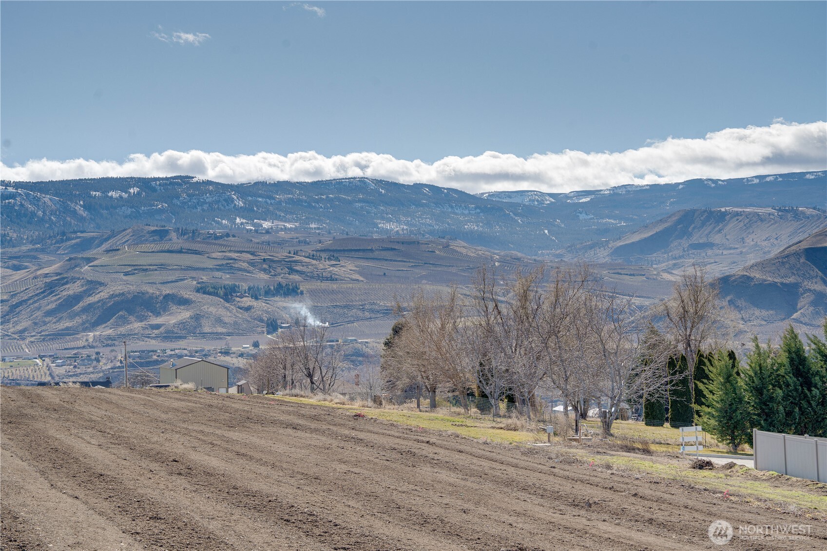 647 S Newton Avenue , East Wenatchee, WA 98802