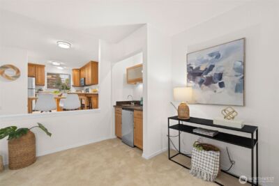 4202 Factoria Blvd SE #D2, Bellevue, WA 98006 - Photo 19