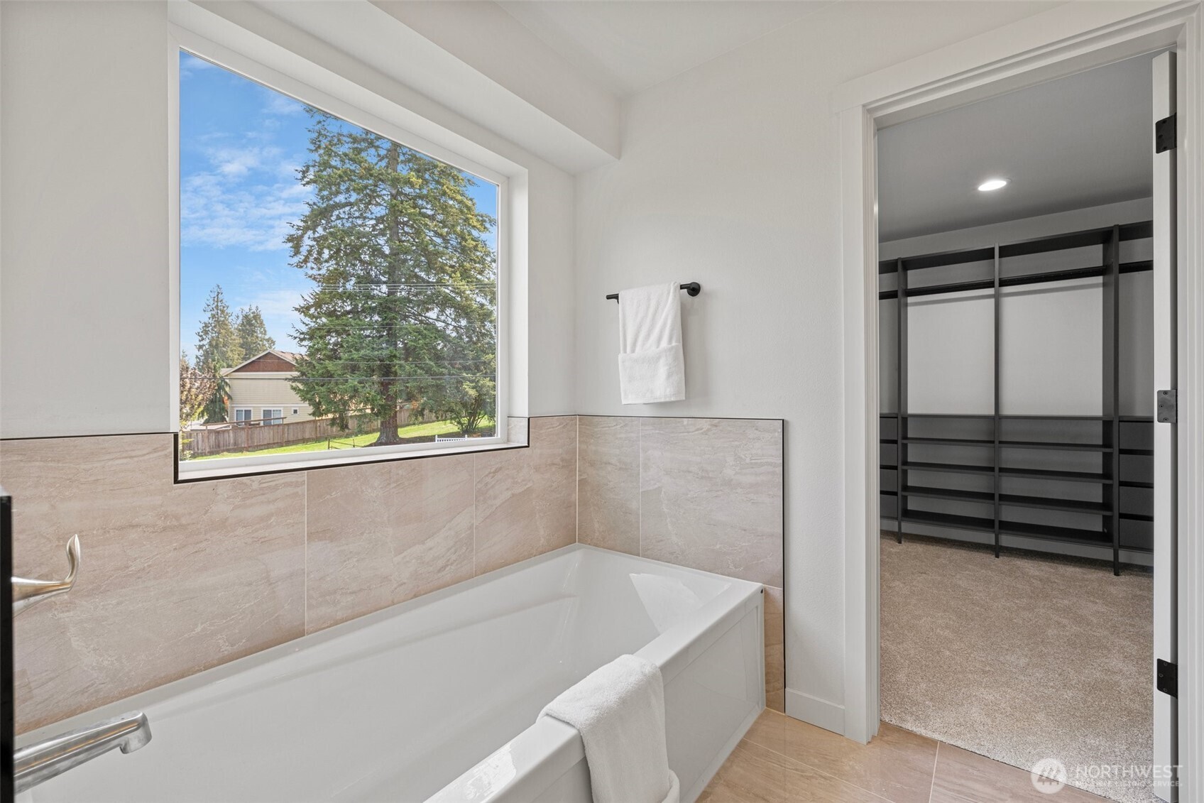 11014 6th Avenue W #A, Everett, WA 98204