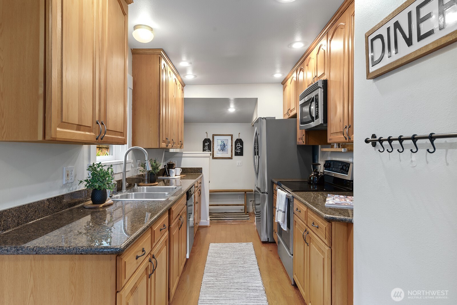 1516 NE 96th Street , Seattle, WA 98115