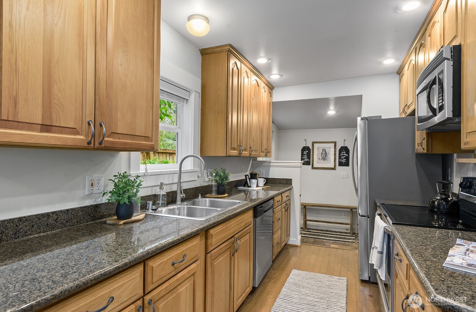 1516 NE 96th Street , Seattle, WA 98115