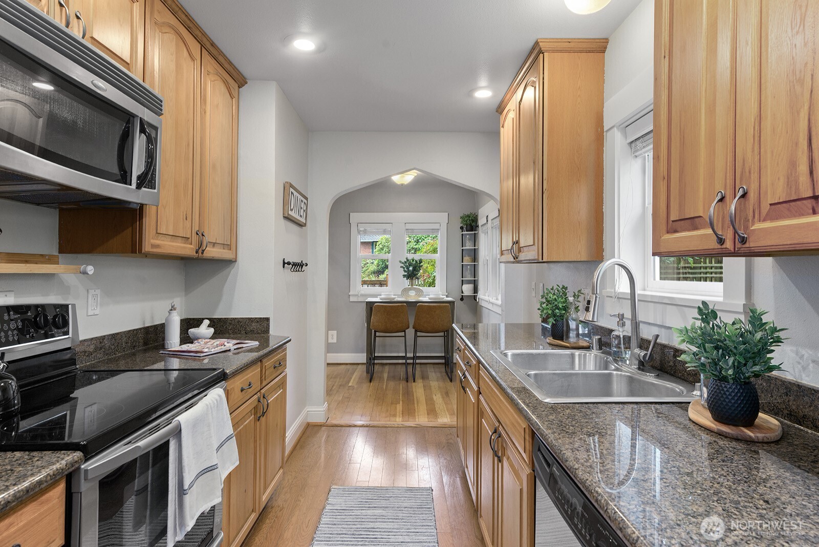 1516 NE 96th Street , Seattle, WA 98115