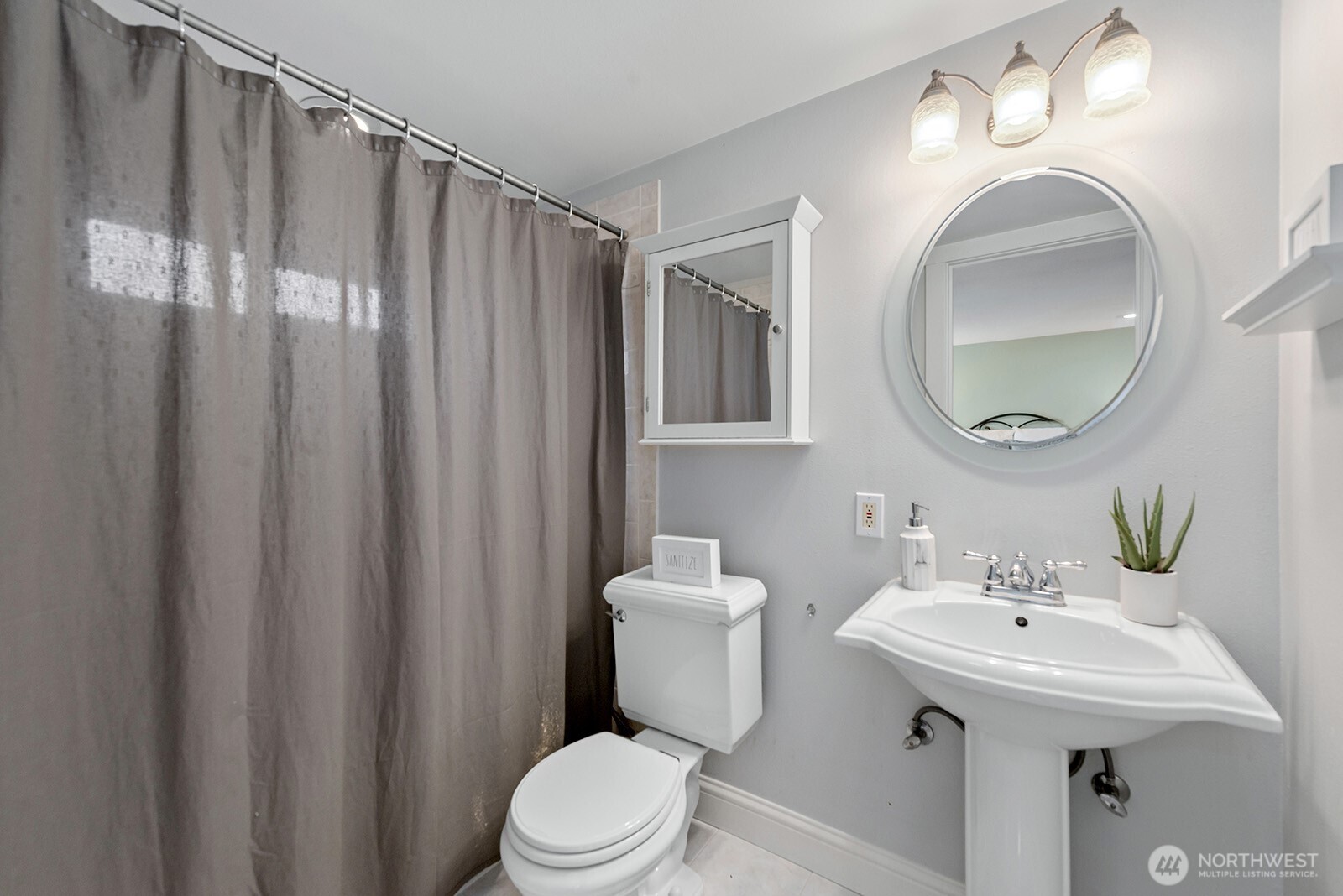 1516 NE 96th Street , Seattle, WA 98115