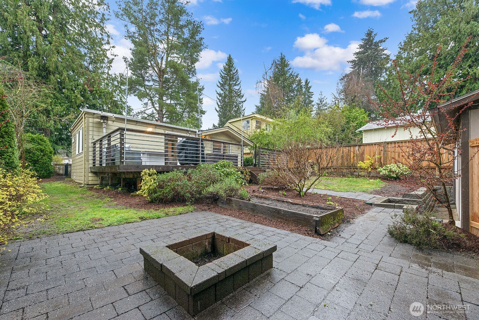 1516 NE 96th Street , Seattle, WA 98115