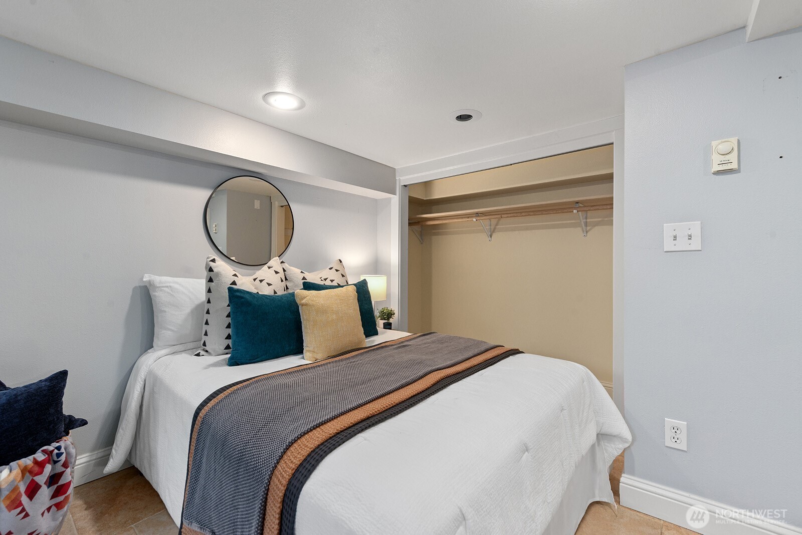 1516 NE 96th Street , Seattle, WA 98115