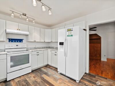 1035 Oakes Ave , Everett, WA 98201 - Photo 11