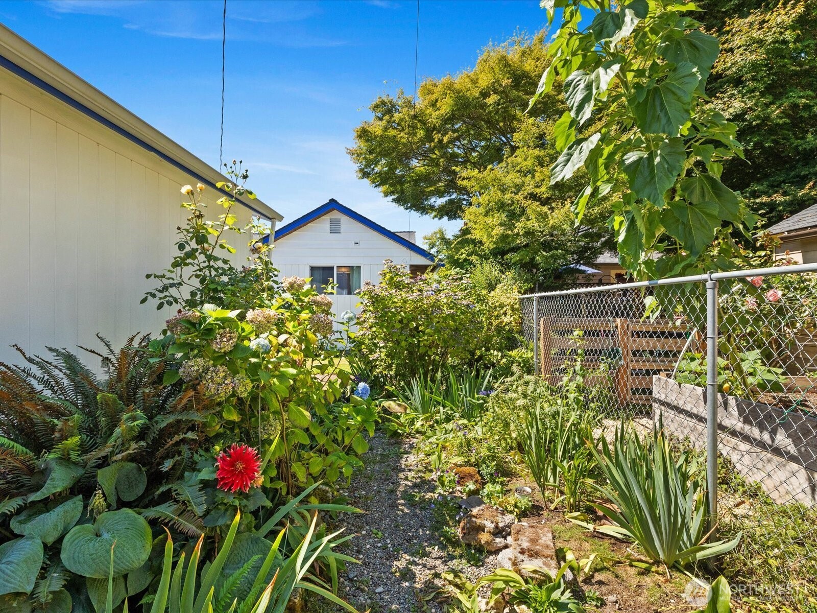 1035 Oakes Ave , Everett, WA 98201