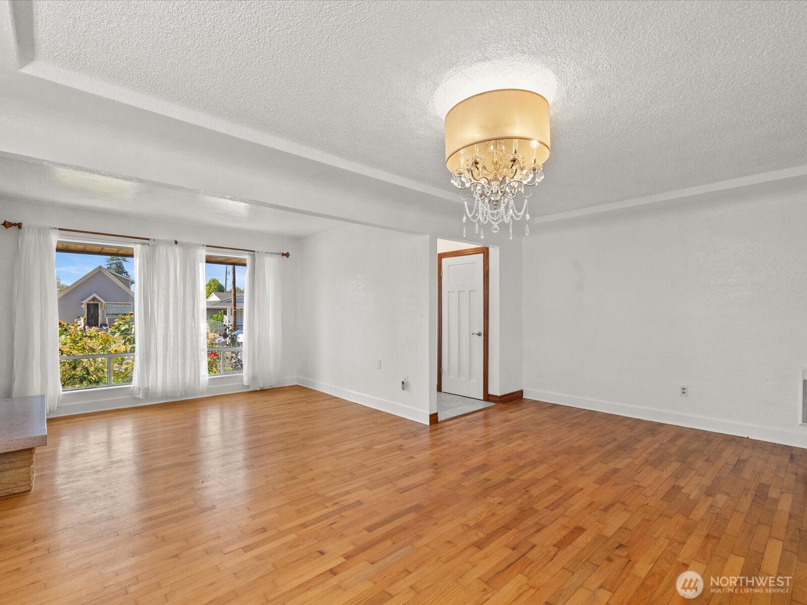 1035 Oakes Ave , Everett, WA 98201