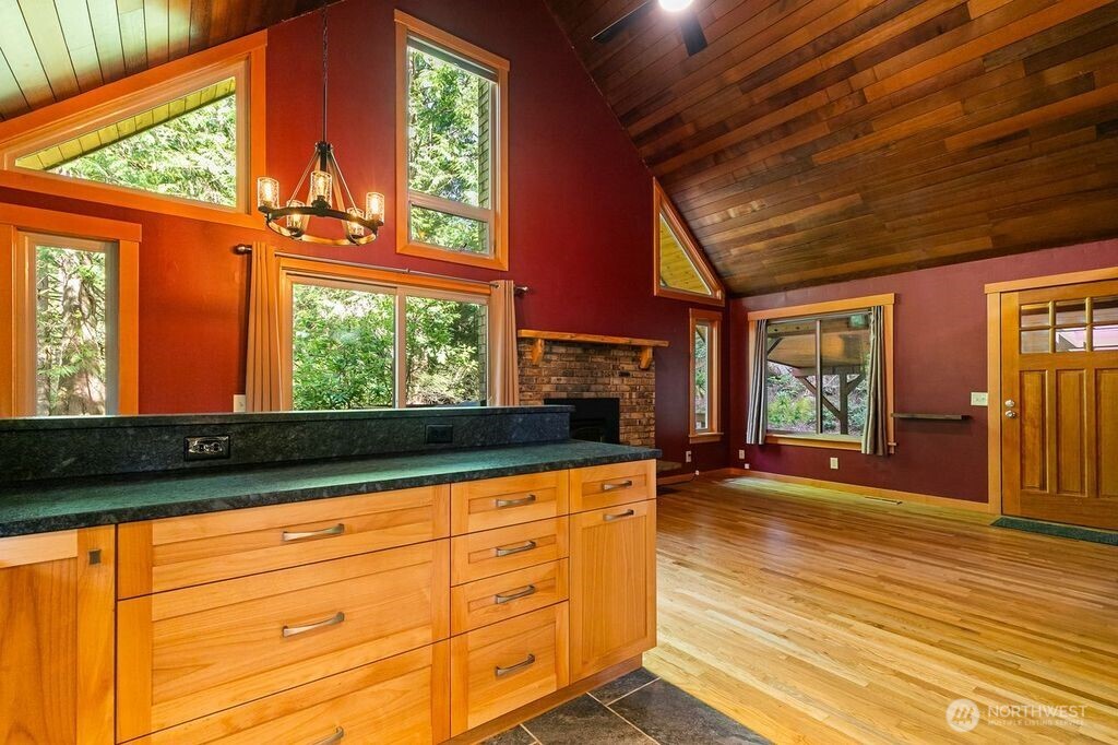 22 Berry Wood Place , Bellingham, WA 98229