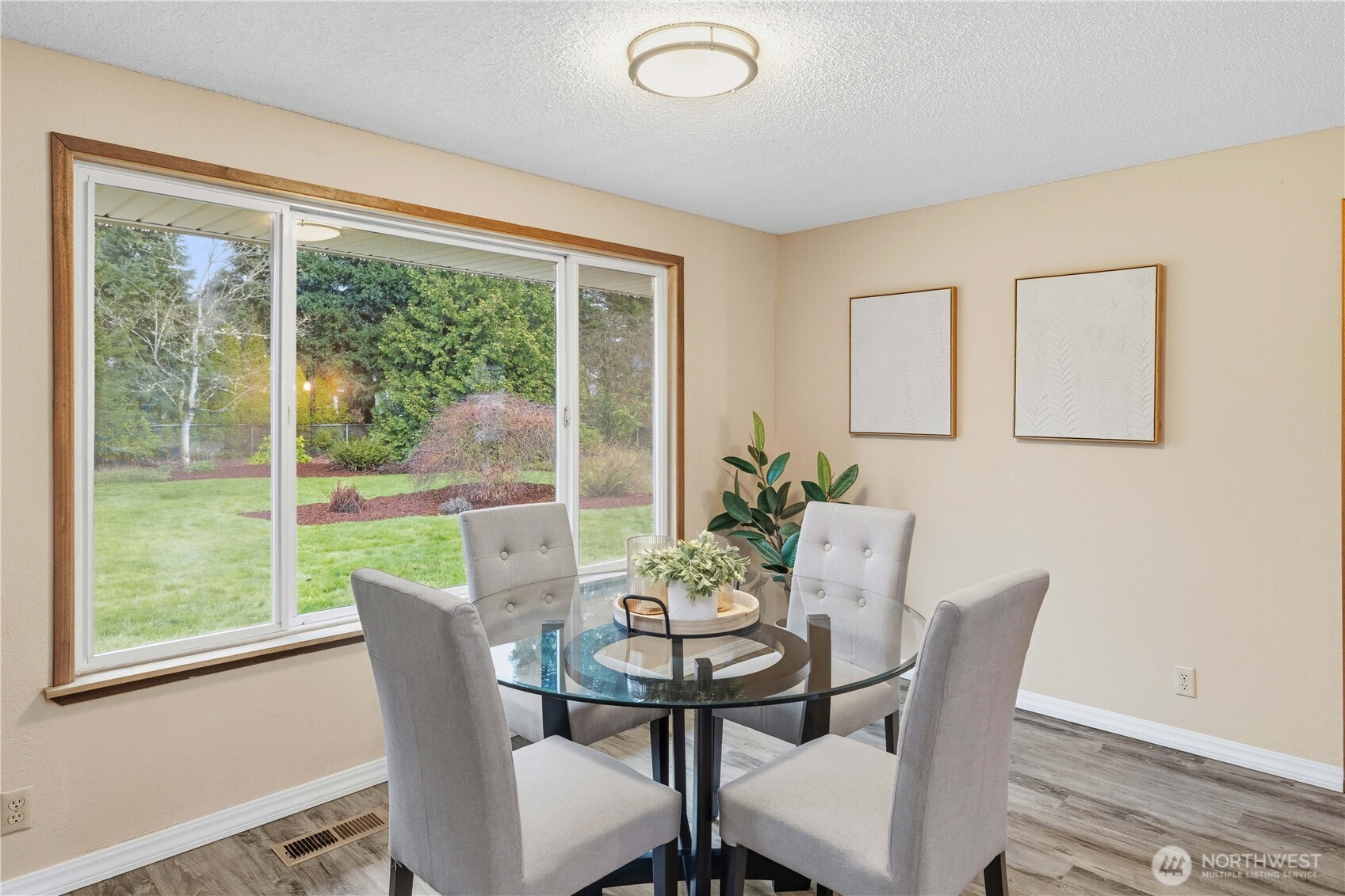 762 Hilltop Avenue , Kent, WA 98031