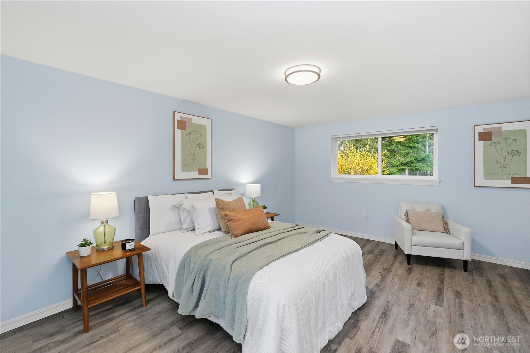 762 Hilltop Avenue , Kent, WA 98031