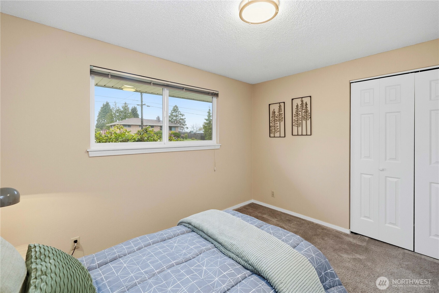 762 Hilltop Avenue , Kent, WA 98031