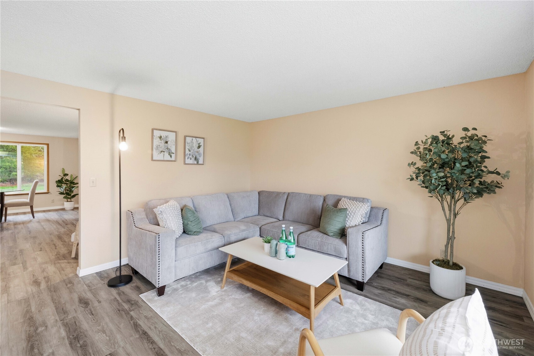762 Hilltop Avenue , Kent, WA 98031
