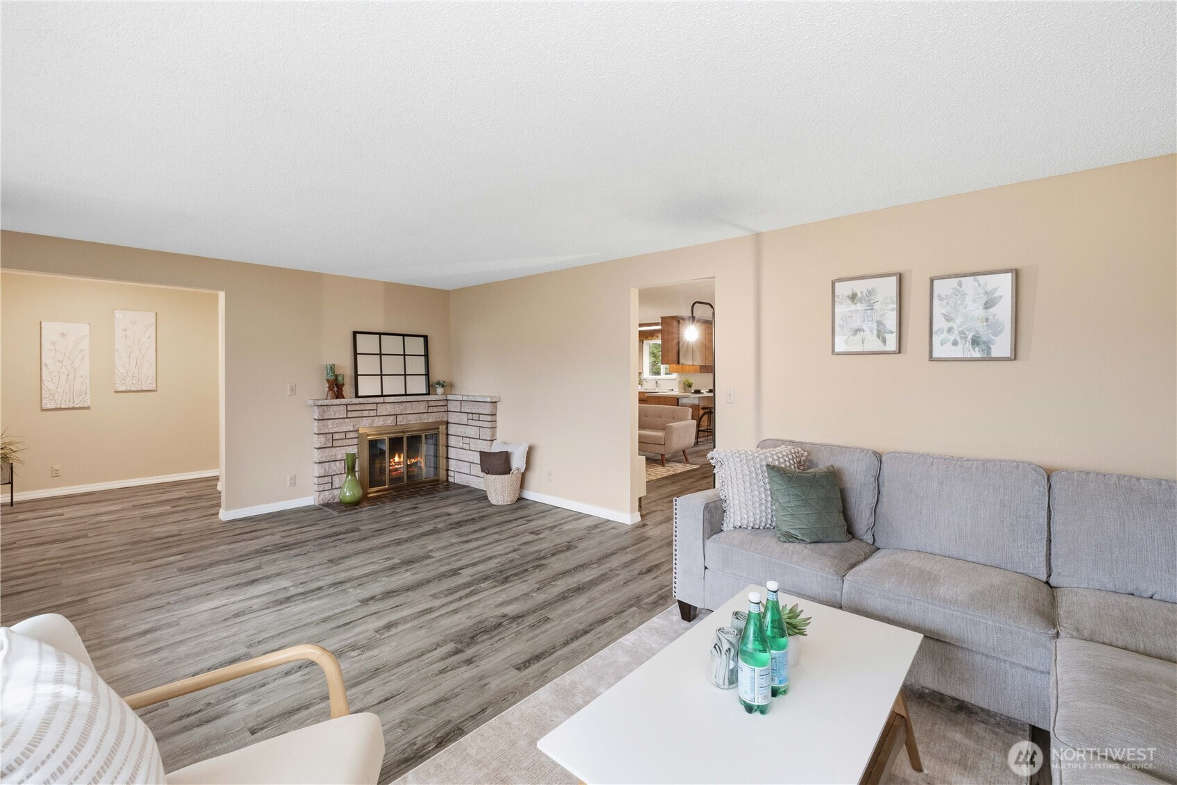 762 Hilltop Avenue , Kent, WA 98031