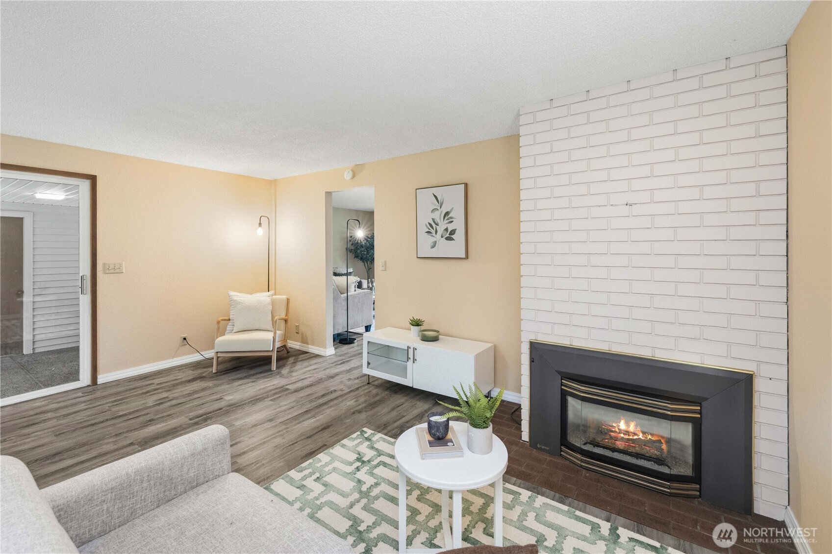 762 Hilltop Avenue , Kent, WA 98031